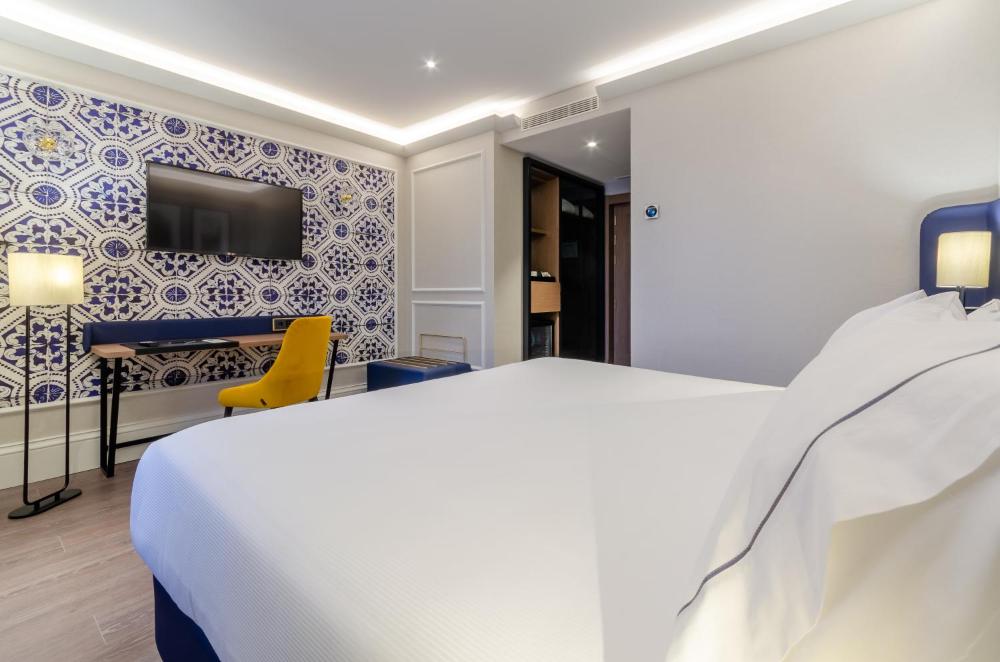 Superior Double Room interior